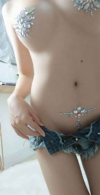 欧美金发美女喷浆_超清手机在线看