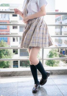 欧美女王圣水_英文版字幕