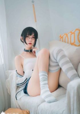 欧美女装海报设计_720完整视频观看