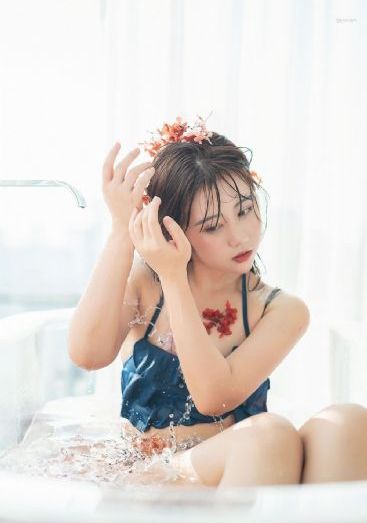 欧美av性爱在线_90集免费观看