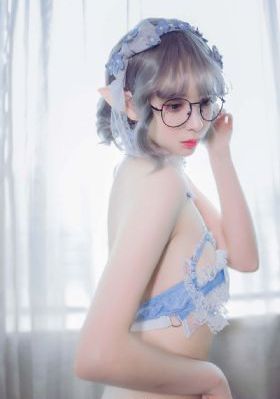 亚洲国产精品女人久久久久_720免费在线播放